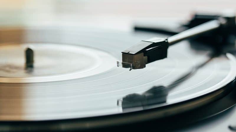 Spinning Mechanism Of A Turntable