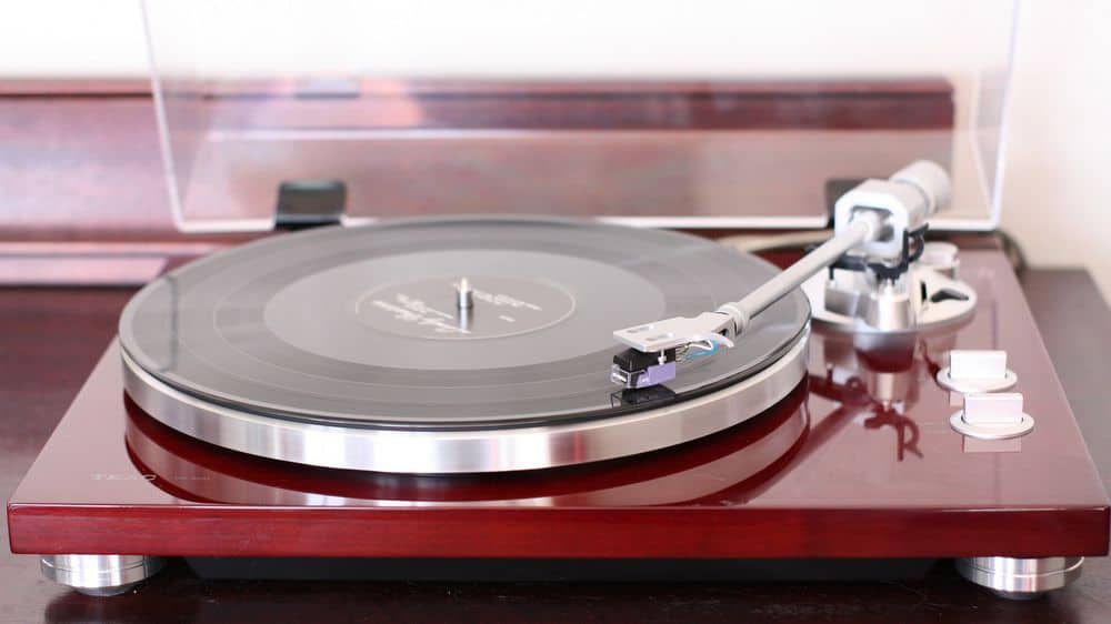 A functioning red wood record player