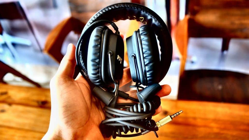 Compact portable headphones