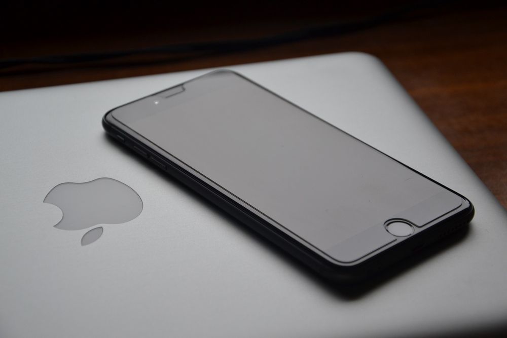 mac and iphone