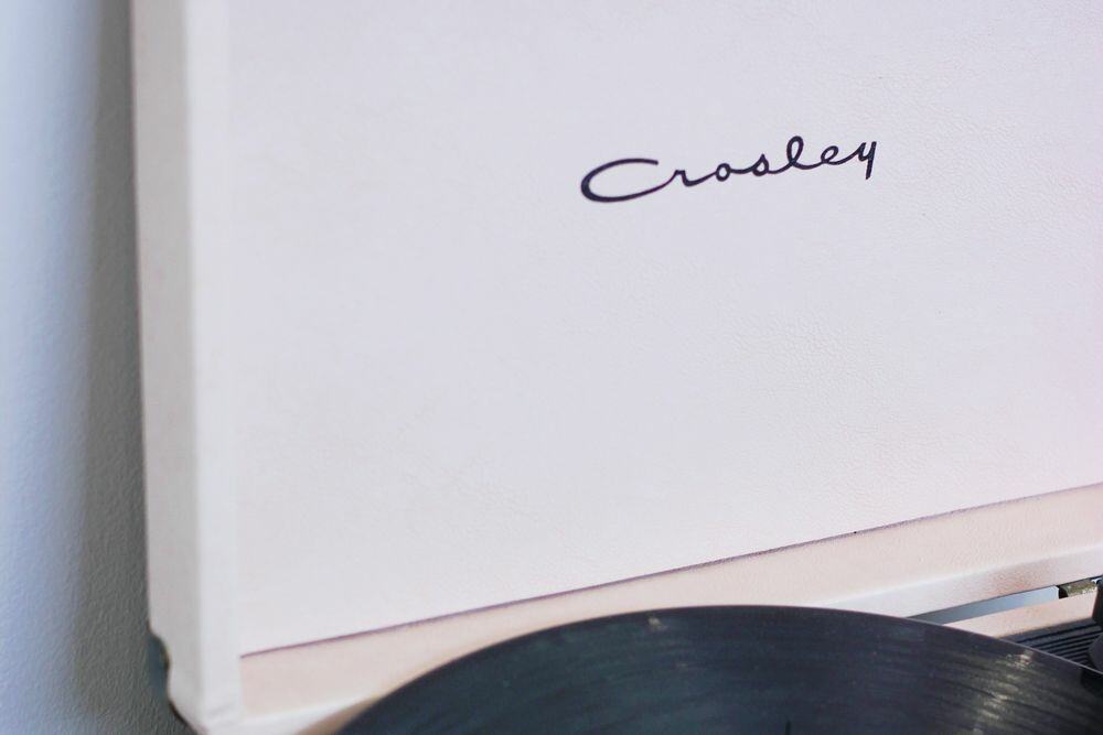 cover of a crosley record player